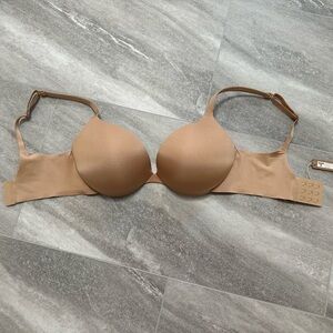 NWT Skims 32DD Ultimate Push Up